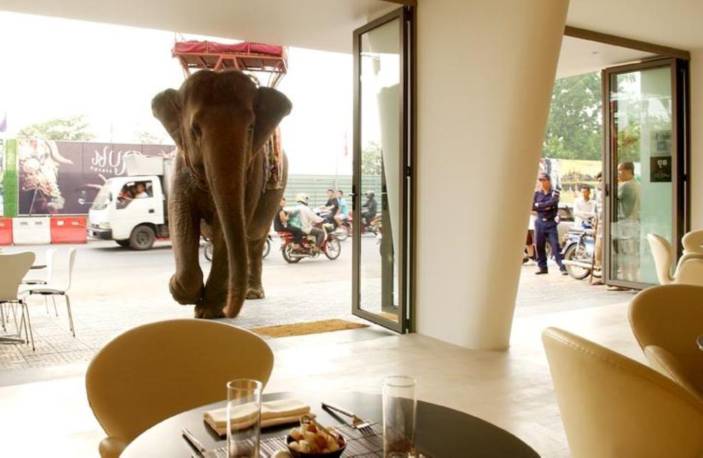 The Quay Boutique Hotel Phnom Penh Zewnętrze zdjęcie
